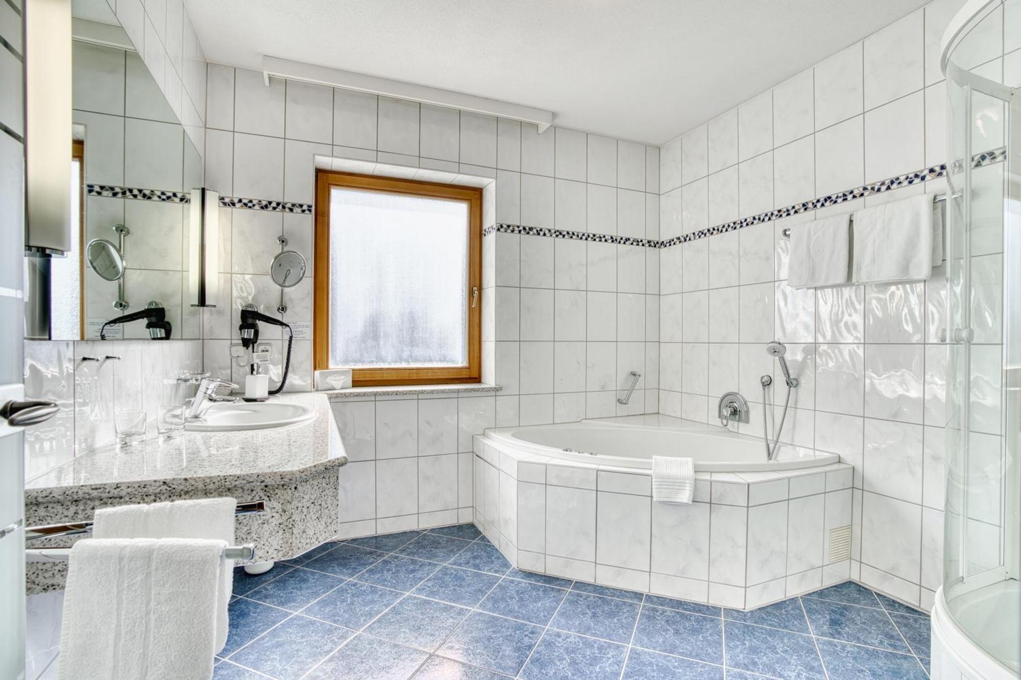 Deluxe Junior Suite